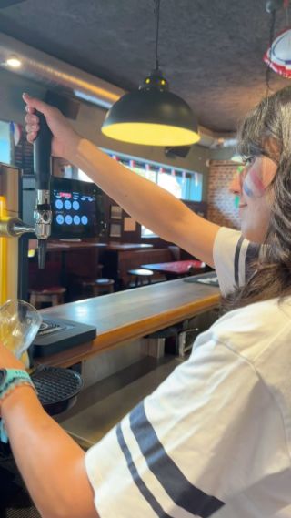 🏉🍺 VIENS FLOQUER TA GUINNESS ! 🏉🍺 A l’occasion de la coupe du monde de rugby, on nous a prêté une imprimante au malt ! 🤩 Le logo du XV de France, un p’tit ours trop mignon, un coeur pour déclarer ta flamme, ta tronche…. On a 2 mois pour s’amuser !! 😜 Cheers !! ☘️🍻 #guinness #irlande #irishpub #marcqenbaroeul